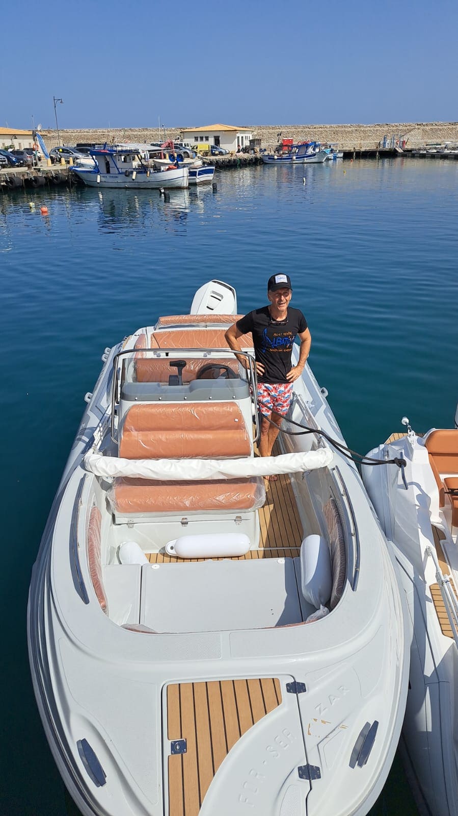 Profilo del gommone ZAR in navigazione