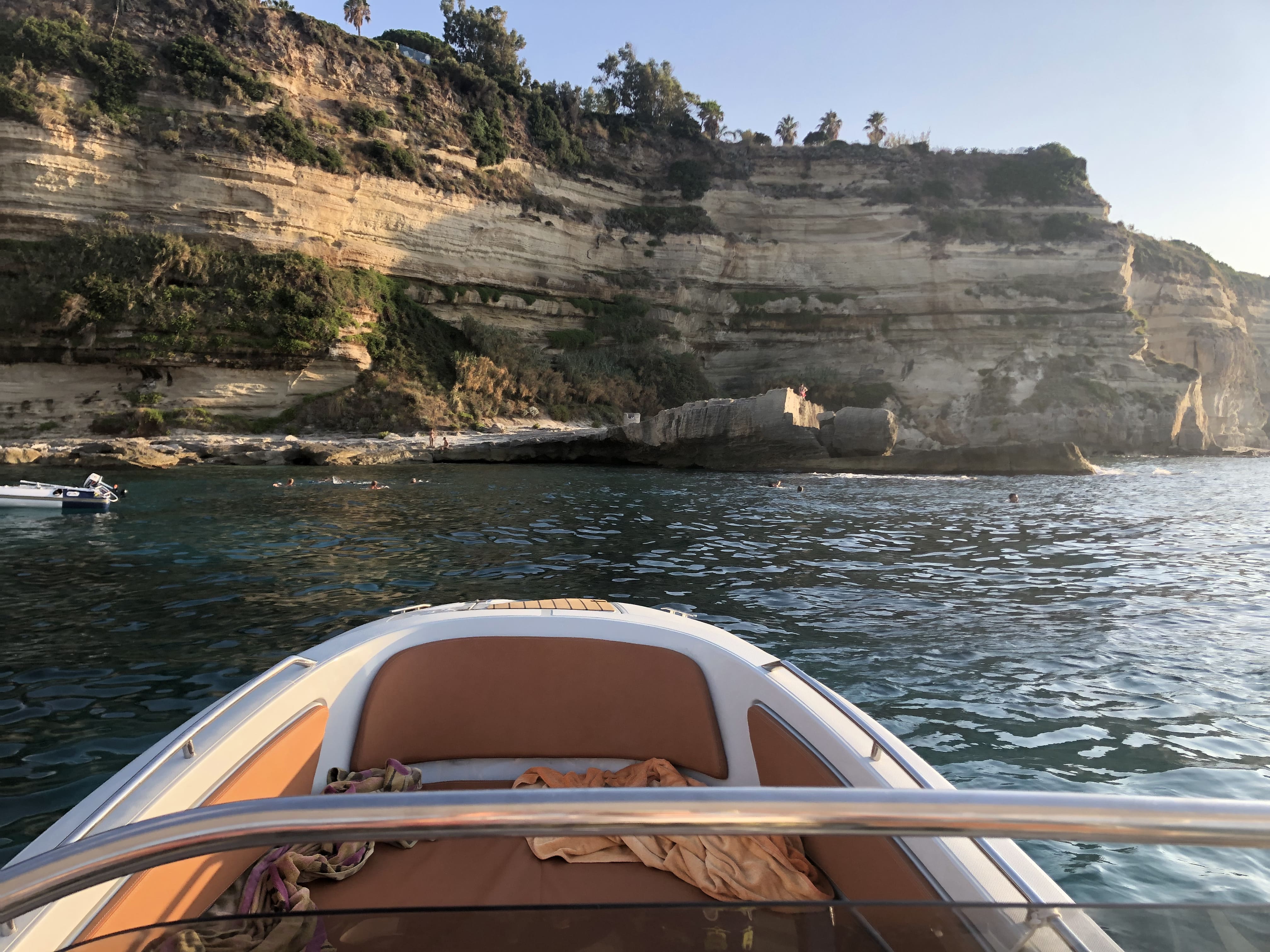 Sosta nella baia tra Parghelia e Zambrone