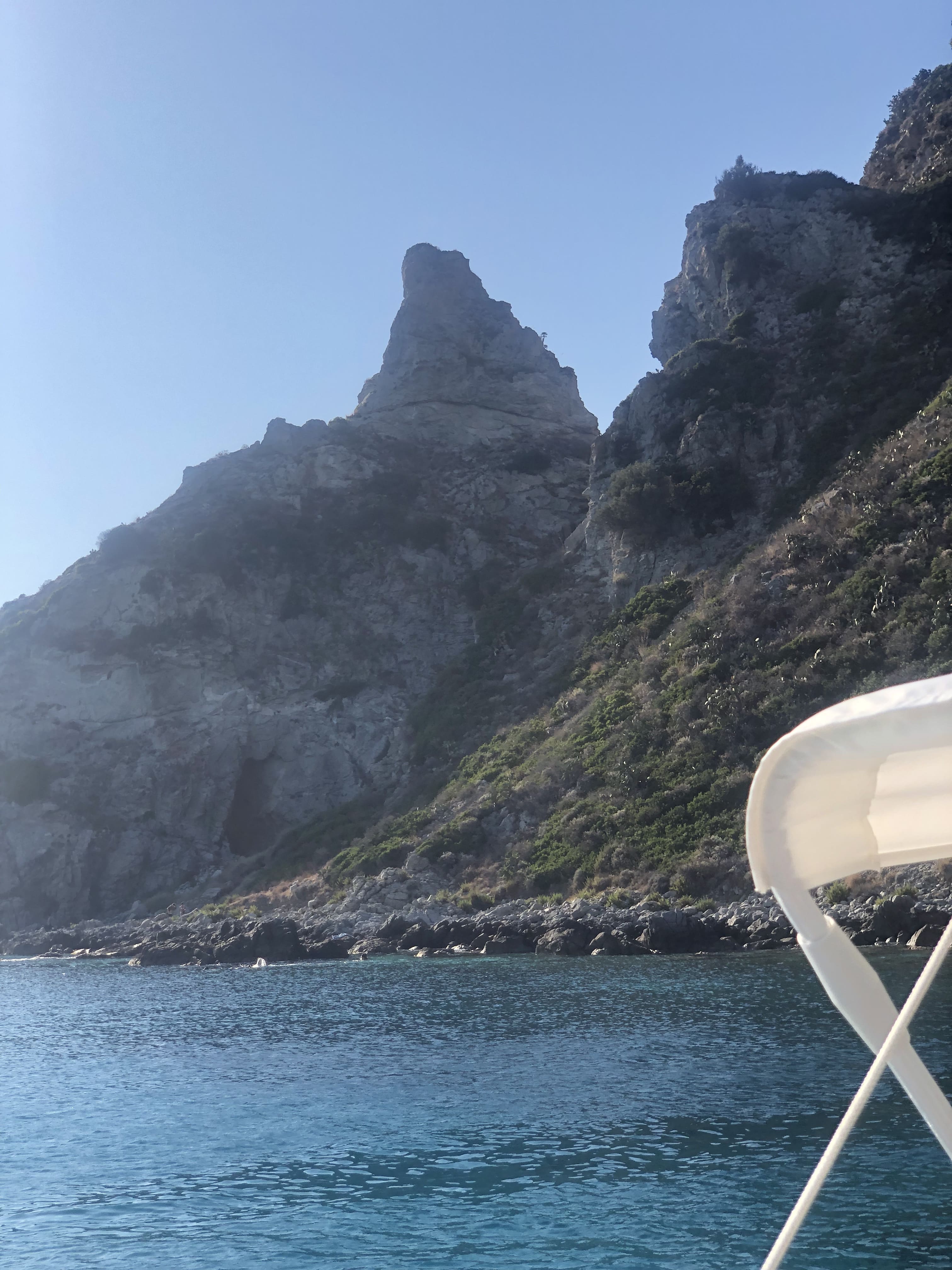 Coste rocciose di Zambrone al tramonto