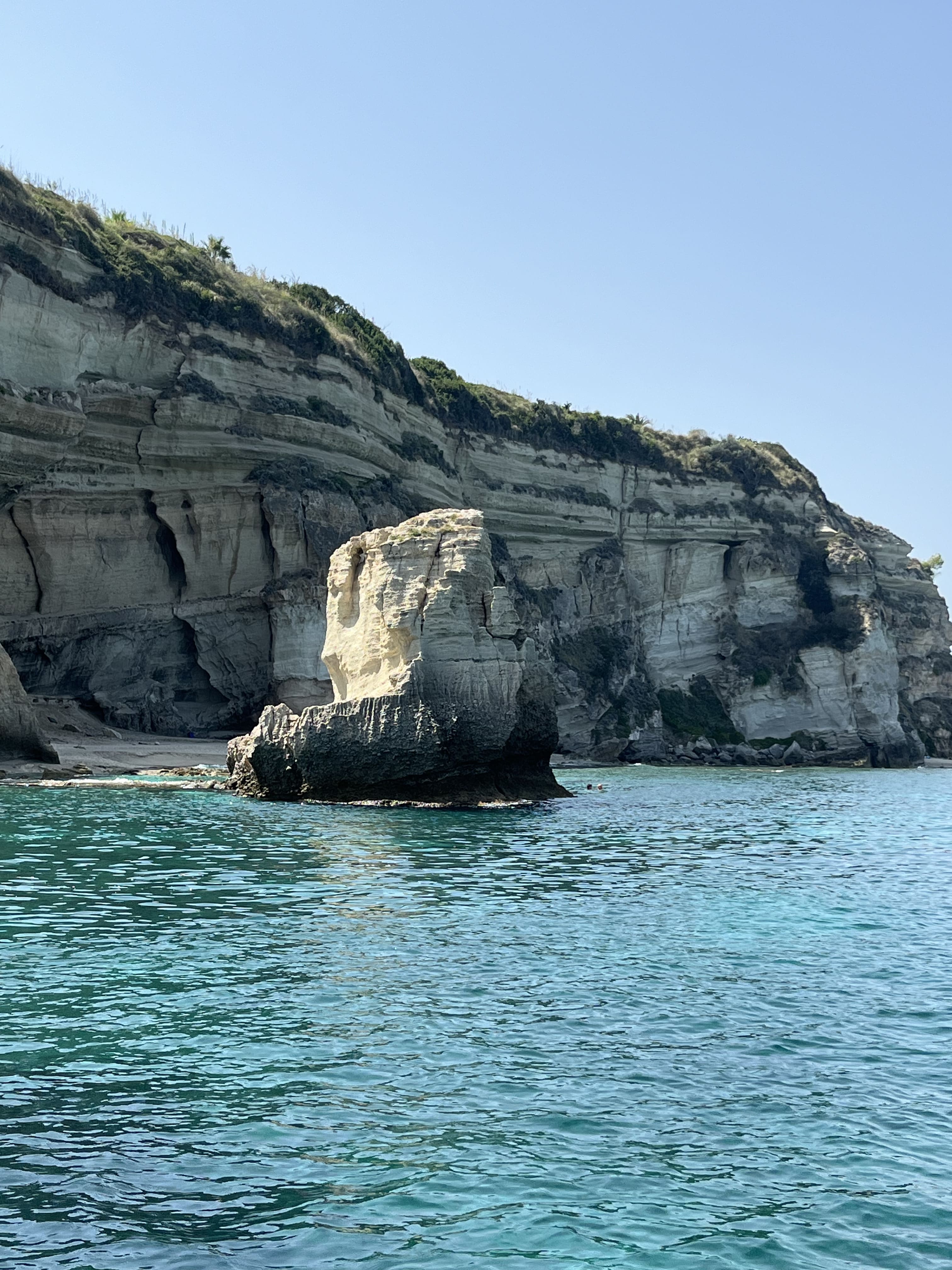 Caletta raggiungibile solo via mare